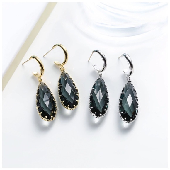 Swarovski Crystals Lysha Teardrop Earrings - Picture 7 of 7